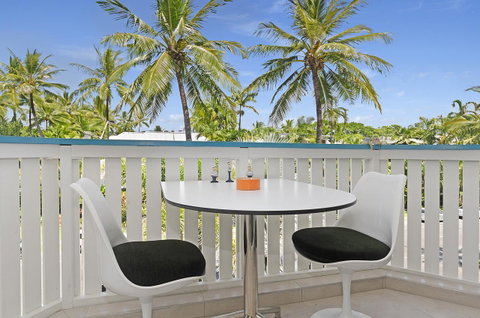 By The Sea Port Douglas - Accommodation Kalgoorlie 18