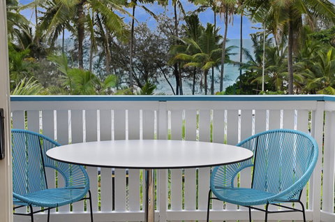 By The Sea Port Douglas - Accommodation Kalgoorlie 5