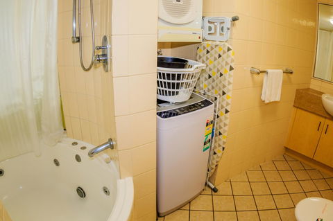 Grand Palais Boolarong Beachside Apartments - Accommodation Kalgoorlie 37