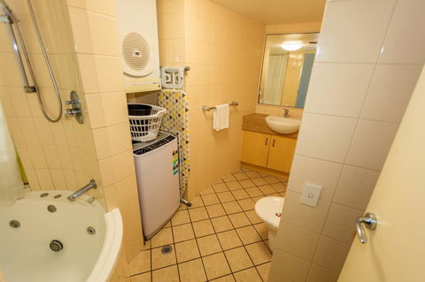Grand Palais Boolarong Beachside Apartments - Accommodation Kalgoorlie 12
