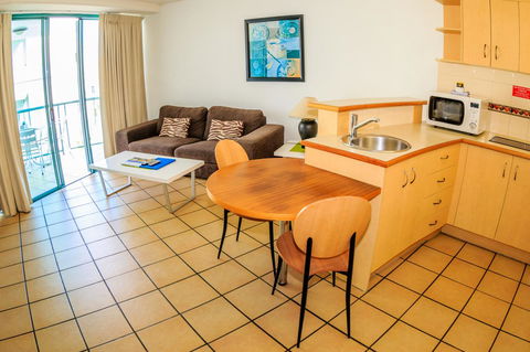 Grand Palais Boolarong Beachside Apartments - Accommodation Kalgoorlie 17