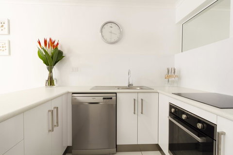 The White House Port Douglas - Accommodation Kalgoorlie 10