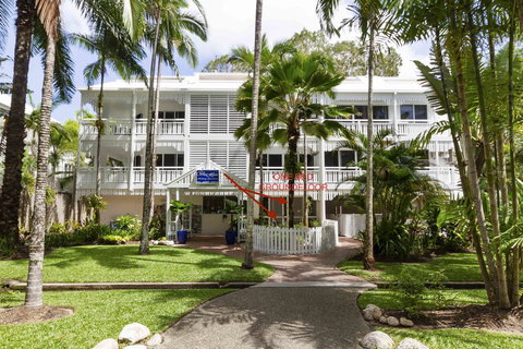 The White House Port Douglas - Accommodation Kalgoorlie 1