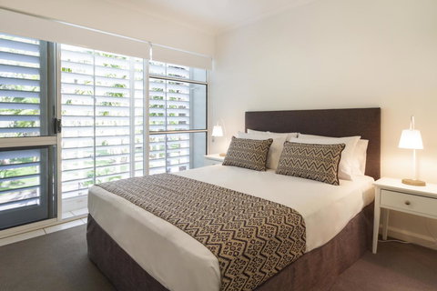 The White House Port Douglas - Accommodation Kalgoorlie 6