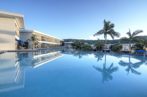 Pool Resort Port Douglas - Accommodation Kalgoorlie 1