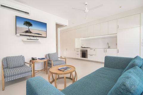 Pool Resort Port Douglas - Accommodation Kalgoorlie 7