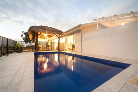 Whitsunday Luxury Homes - Accommodation Kalgoorlie 0