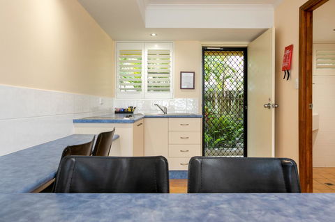 Sunlit Waters Studio Apartments - Accommodation Kalgoorlie 28