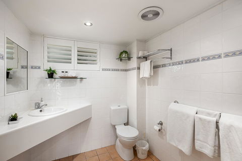Sunlit Waters Studio Apartments - Accommodation Kalgoorlie 36