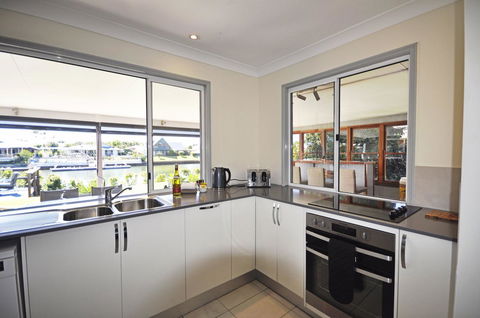 Bribie Island Canal Holiday Destination! - Accommodation Kalgoorlie 4