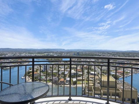 Beach Stay - Ocean & Riverview Resort Chevron Renaissance Central Surfers Paradise - Accommodation Kalgoorlie 14