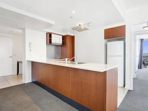 Beach Stay - Ocean & Riverview Resort Chevron Renaissance Central Surfers Paradise - Accommodation Kalgoorlie 11