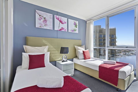 Beach Stay - Ocean & Riverview Resort Chevron Renaissance Central Surfers Paradise - Accommodation Kalgoorlie 9