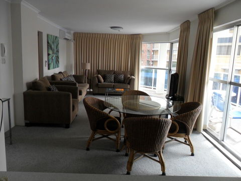 Grosvenor Beachfront Apartments Surfers Paradise - Accommodation Kalgoorlie 23