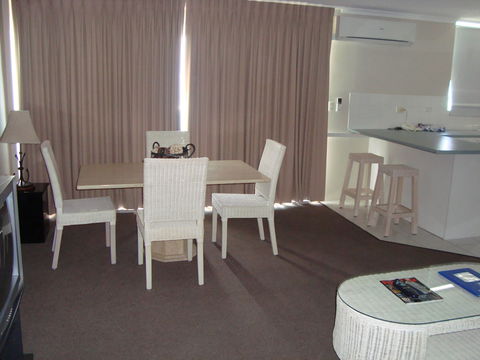 Grosvenor Beachfront Apartments Surfers Paradise - Accommodation Kalgoorlie 26