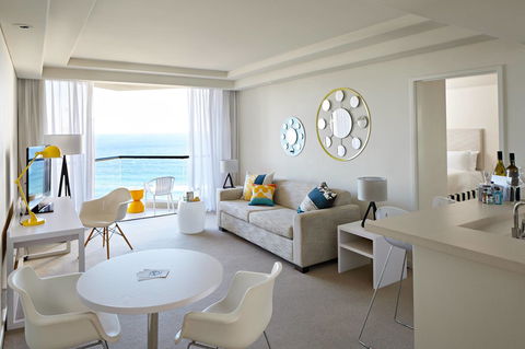 QT Gold Coast - Accommodation Kalgoorlie 7