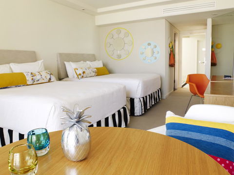 QT Gold Coast - Accommodation Kalgoorlie 9