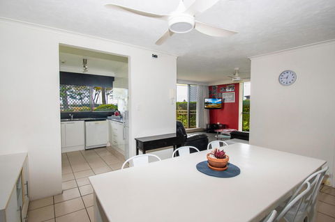 Seacrest Beachfront Apartments Surfers Paradise - Accommodation Kalgoorlie 14