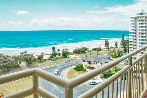Seacrest Beachfront Apartments Surfers Paradise - Accommodation Kalgoorlie 11