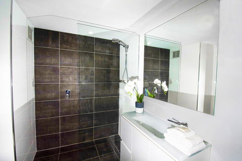 Seacrest Beachfront Apartments Surfers Paradise - Accommodation Kalgoorlie 22