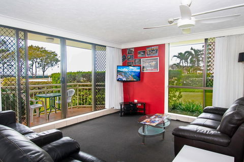 Seacrest Beachfront Apartments Surfers Paradise - Accommodation Kalgoorlie 9