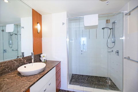 The Towers Of Chevron Renaissance - Holidays Gold Coast - Accommodation Kalgoorlie 38