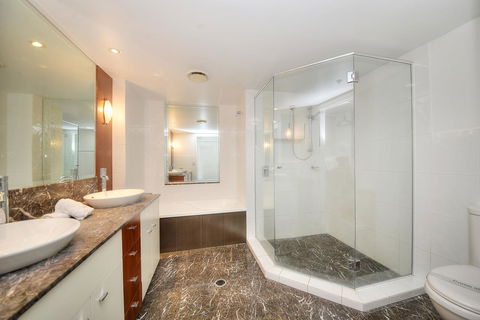 The Towers Of Chevron Renaissance - Holidays Gold Coast - Accommodation Kalgoorlie 16