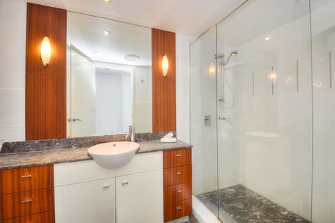 The Towers Of Chevron Renaissance - Holidays Gold Coast - Accommodation Kalgoorlie 17