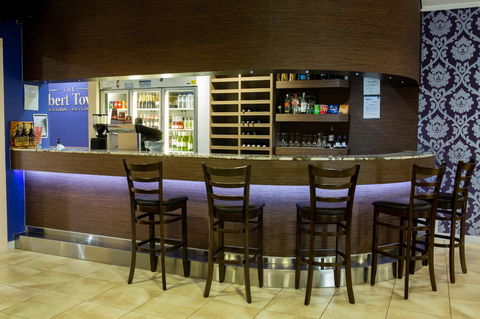 The Robert Towns - Accommodation Kalgoorlie 14