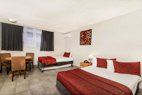 The Robert Towns - Accommodation Kalgoorlie 21