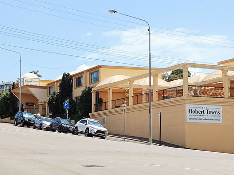 The Robert Towns - Accommodation Kalgoorlie 12