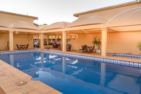 The Robert Towns - Accommodation Kalgoorlie 6