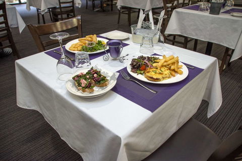 The Robert Towns - Accommodation Kalgoorlie 17