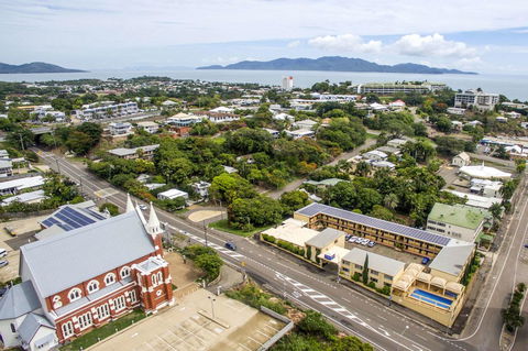 The Robert Towns - Accommodation Kalgoorlie 9