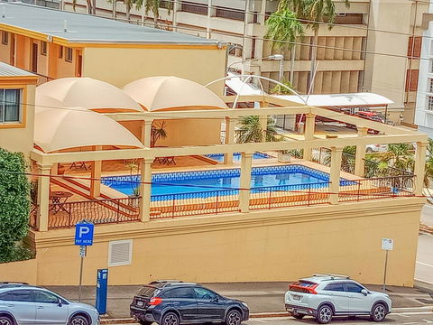 The Robert Towns - Accommodation Kalgoorlie 15