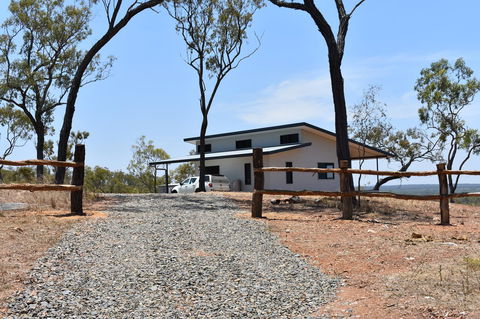 Ironbark House - Accommodation Kalgoorlie 0