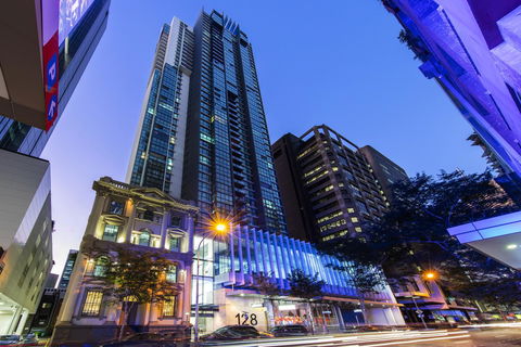 Oaks Brisbane On Charlotte Suites - Accommodation Kalgoorlie 0