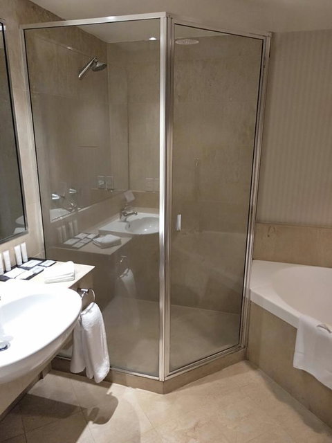 Crowne Plaza Surfers Paradise, An IHG Hotel - Accommodation Kalgoorlie 1