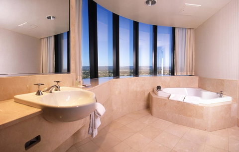 Crowne Plaza Surfers Paradise, An IHG Hotel - Accommodation Kalgoorlie 19