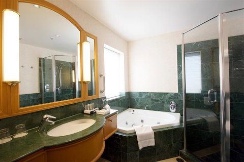 Crowne Plaza Surfers Paradise, An IHG Hotel - Accommodation Kalgoorlie 42