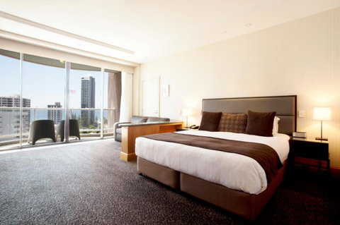 Crowne Plaza Surfers Paradise, An IHG Hotel - Accommodation Kalgoorlie 43