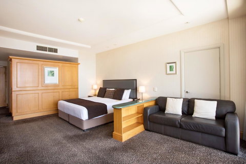 Crowne Plaza Surfers Paradise, An IHG Hotel - Accommodation Kalgoorlie 21