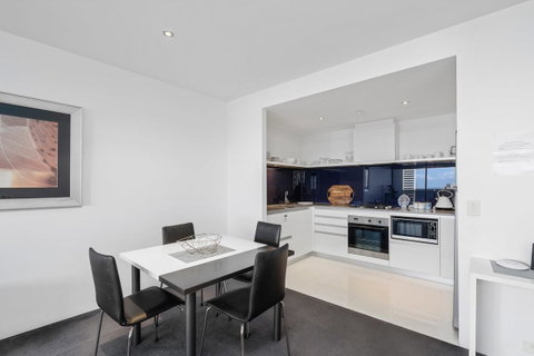 Circle On Cavill, Apartments And Sub Penthouses - We Accommodate - Accommodation Kalgoorlie 5