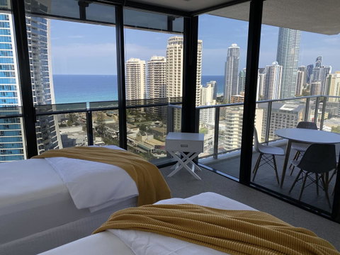 Circle On Cavill 2, 3, 4 & 5 Bedroom SkyHomes & SUB PENTHOUSES By Gold Coast Holidays - Accommodation Kalgoorlie 16