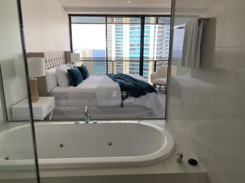 Circle On Cavill 2, 3, 4 & 5 Bedroom SkyHomes & SUB PENTHOUSES By Gold Coast Holidays - Accommodation Kalgoorlie 10