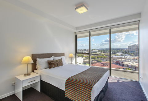 Code Apartments - Accommodation Kalgoorlie 4