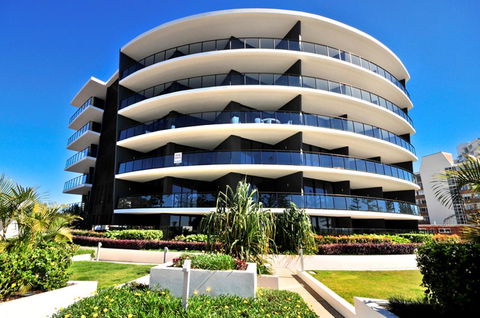 Ambience On Burleigh Beach - Accommodation Kalgoorlie 32