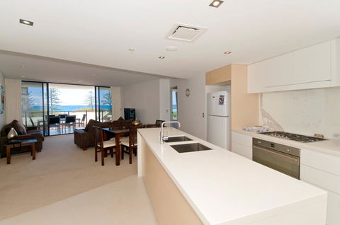 Ambience On Burleigh Beach - Accommodation Kalgoorlie 24