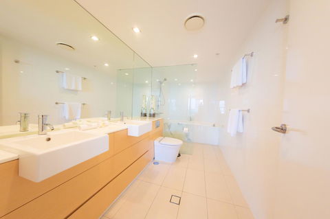 Ambience On Burleigh Beach - Accommodation Kalgoorlie 29