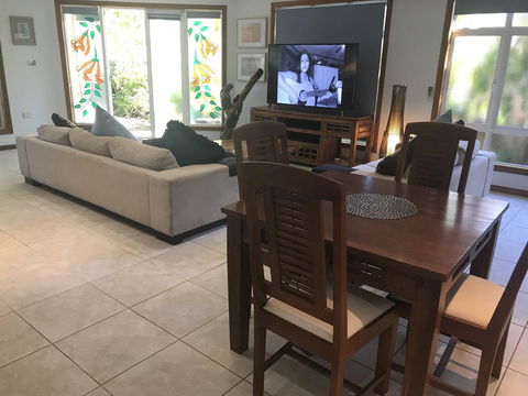 Taj On Byrnes - Private Luxury Apartment Mareeba - Accommodation Kalgoorlie 6